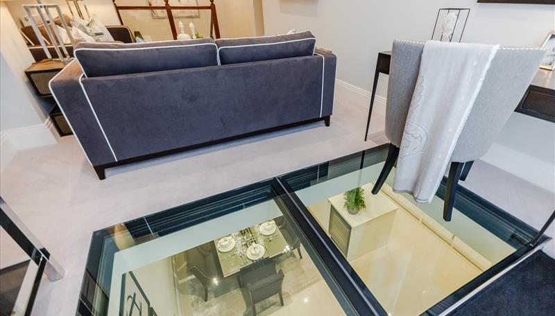 2 bed property in Rainville Road, London